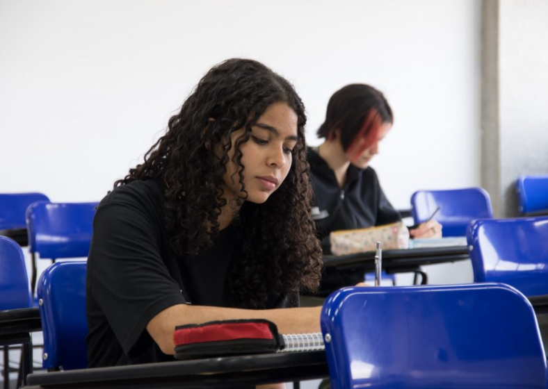 . O participante do exame que concluiu o Ensino Médio na rede pública em 2024 pode consultar sua classificação e outros detalhes no site do Provão.