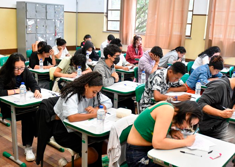 Na Prova Paulista os estudantes são avaliados nos componentes de formação geral básica