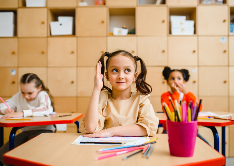 O calendário inclui também dois períodos de planejamento escolar: 29, 30 e 31 de janeiro e 18, 21 e 22 de julho.