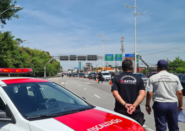 Agência Reguladora de Transporte do Estado de São Paulo (Artesp) fiscaliza ônibus, vans e micro-ônibus