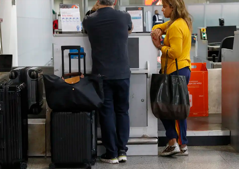 Para comprar as passagens mais baratas, o aposentado não deve ter viajado de avião nos últimos 12 meses