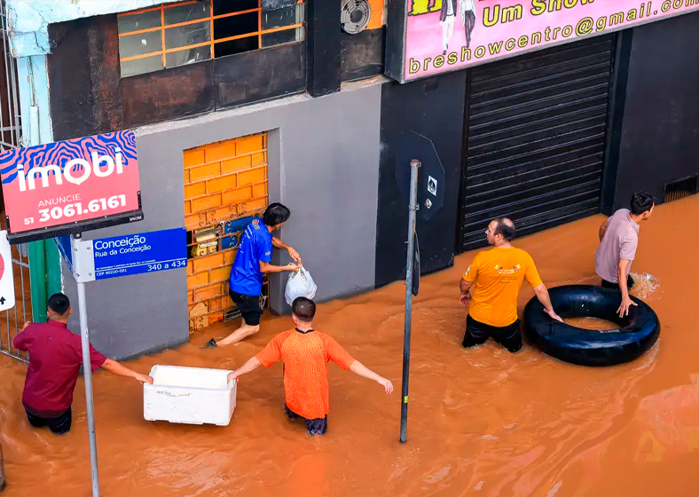 A perda diária do comércio foi estimada em R$ 5 bilhões