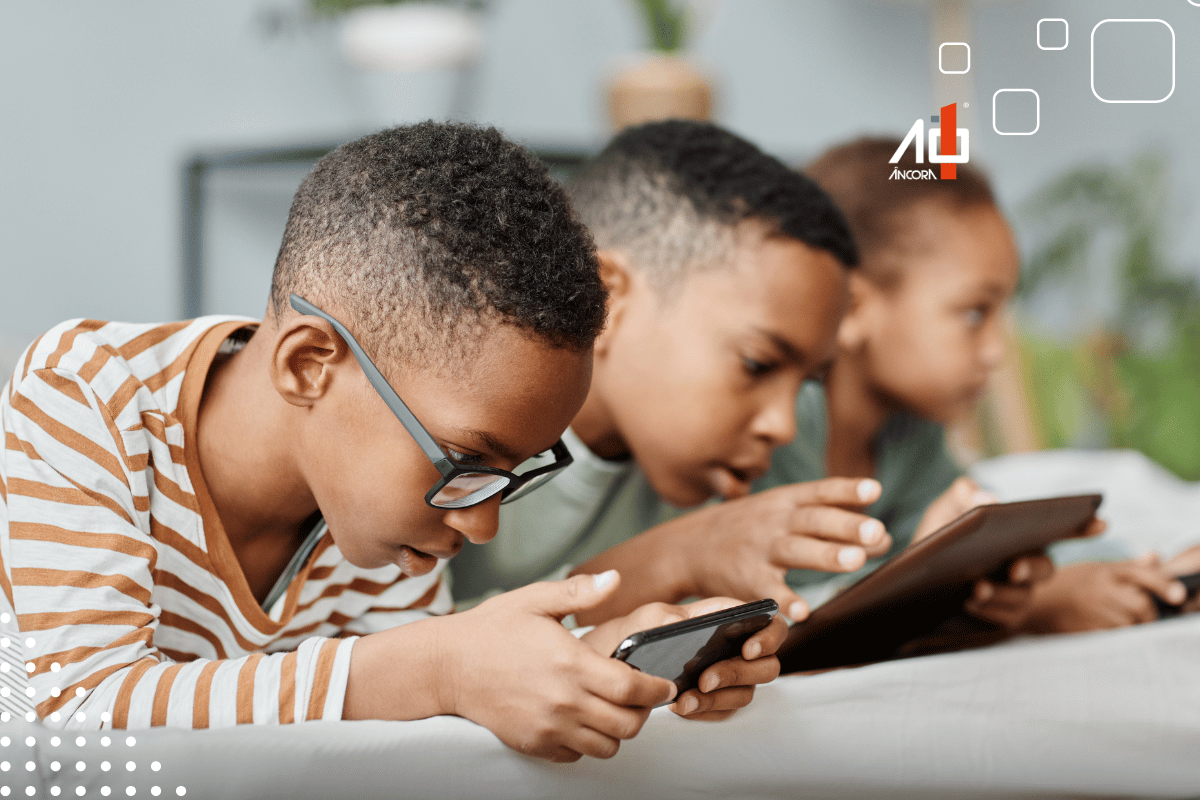 Redes sociais, jogos e anúncios: ECA Digital reforça proteção de menores