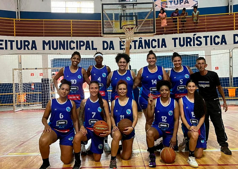 Equipe feminina de basquete de Assis se prepara para o confronto contra Araçatuba neste sábado