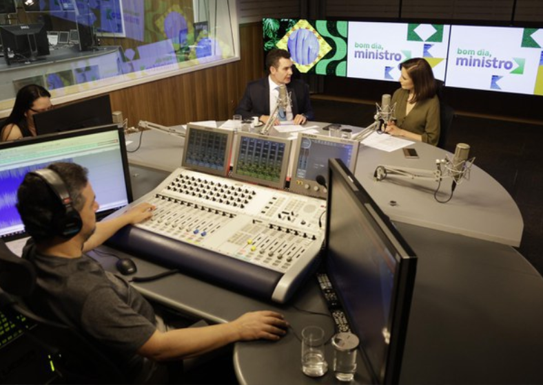 Jader Filho concedeu entrevista ao programa Bom Dia, Ministro, da EBC, na última quarta feira (18/09).