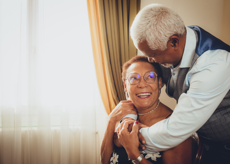 Embora ainda não exista prevenção específica para a doença de Alzheimer, os médicos recomendam manter a mente ativa e adotar hábitos saudáveis.