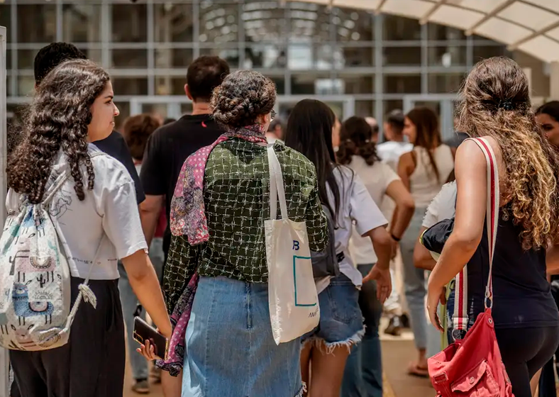 ChatGPT e Gemini são as principais ferramentas na atualidade