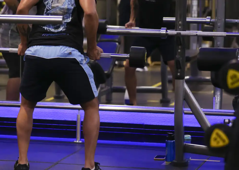 A pesquisa analisou 92 praticantes de musculação e revelou alta prevalência de uso combinado das substâncias.