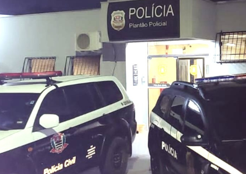 Polícia Civil de Assis prende homem por agressão a ex-namorada e danos à propriedade