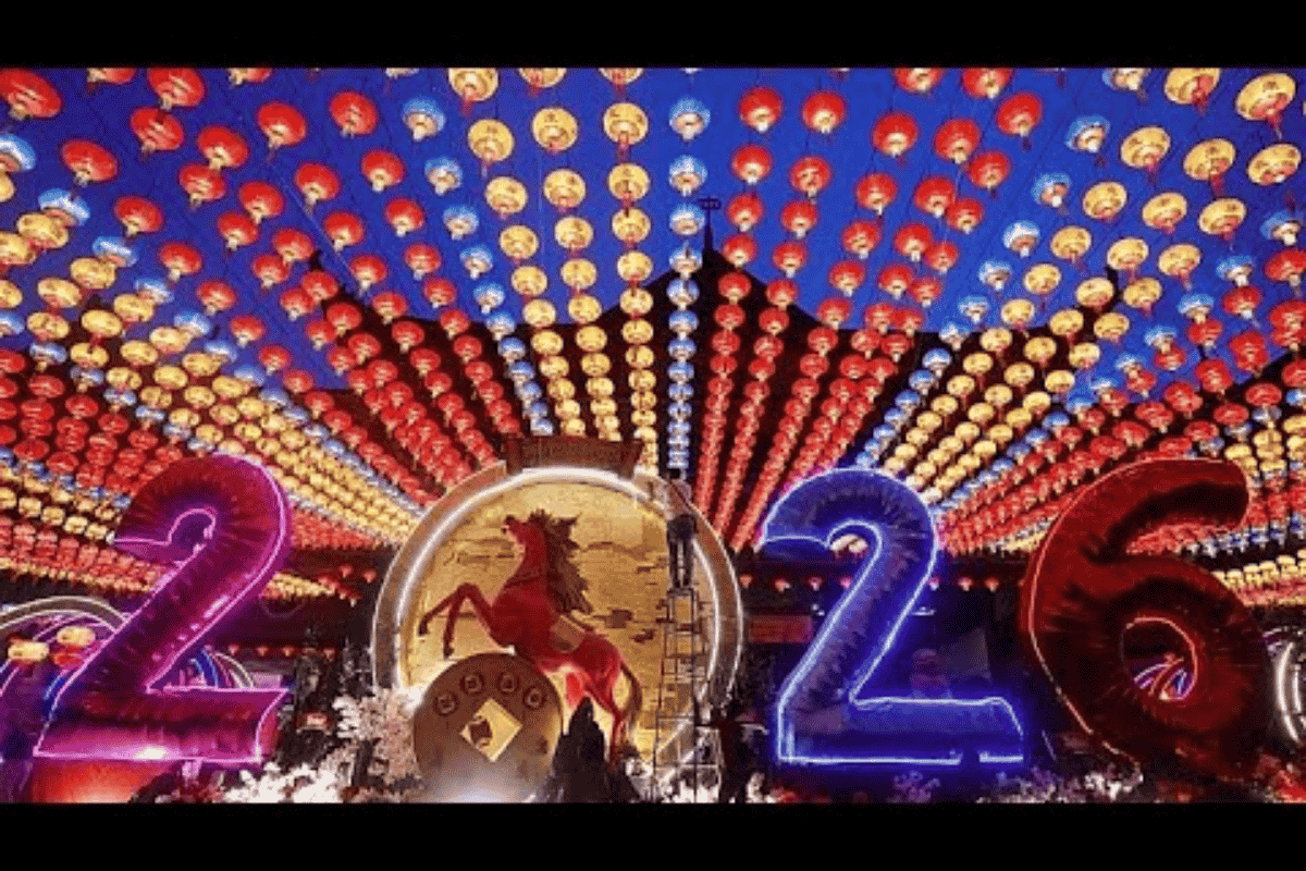 Milhões de pessoas em toda a Ásia celebram Ano Novo Lunar do Cavalo de Fogo 