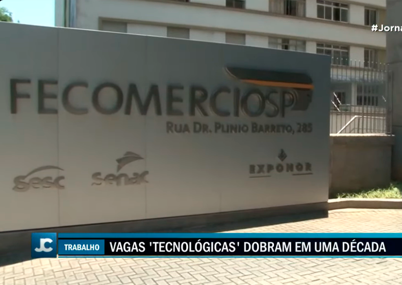 Vagas em tecnologia e retração em setores tradicionais transformam o mercado de trabalho